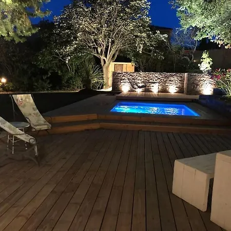 Villa Saint-come, Du Grand Luxe A 1 Min De La Hyeres